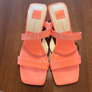 NWT-Dolce Vita Kitten Heels